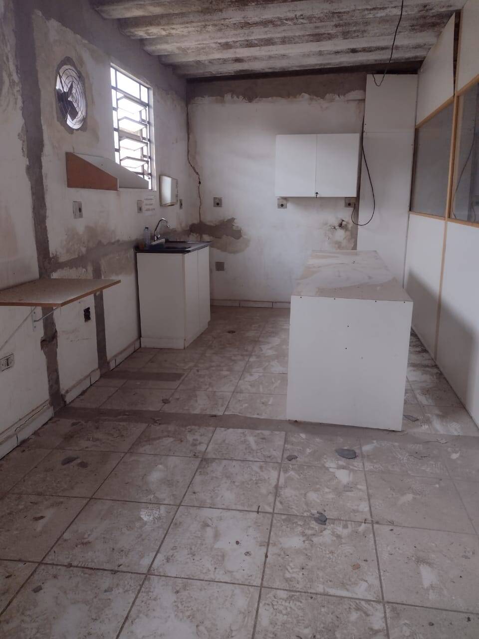 Depósito-Galpão-Armazém para alugar, 400m² - Foto 4