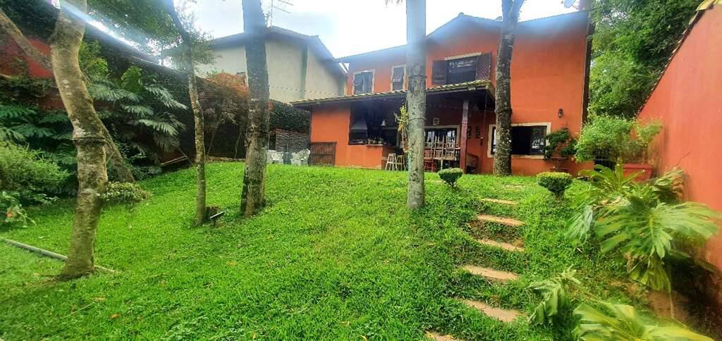 Casa à venda com 4 quartos, 213m² - Foto 1