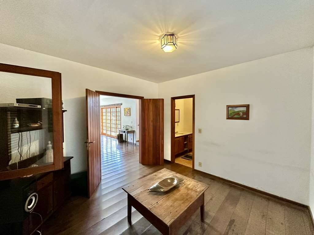 Casa à venda com 5 quartos, 368m² - Foto 44