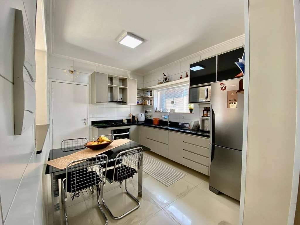 Casa de Condomínio à venda com 4 quartos, 312m² - Foto 22