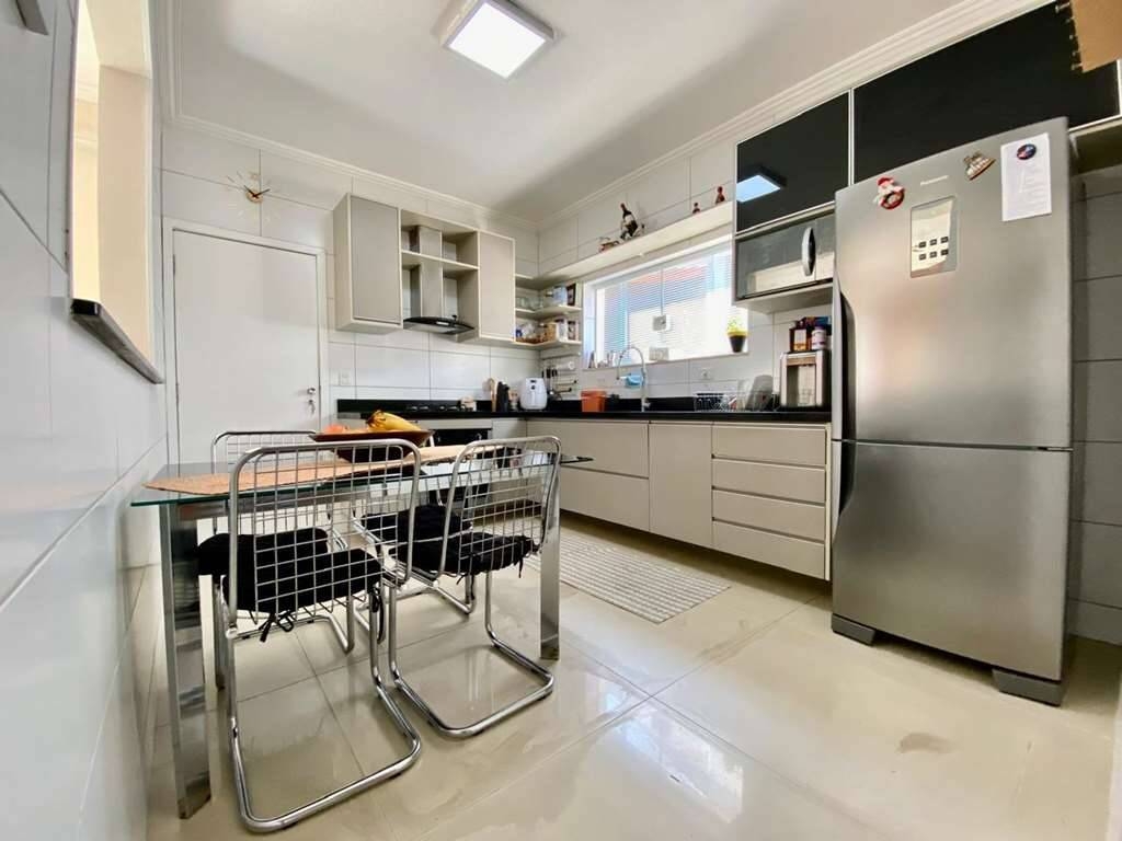 Casa de Condomínio à venda com 4 quartos, 312m² - Foto 23