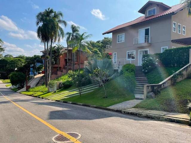 #F133 - Casa para Venda em Jandira - SP