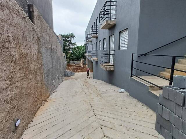#311 - Apartamento para Locação em Cotia - SP